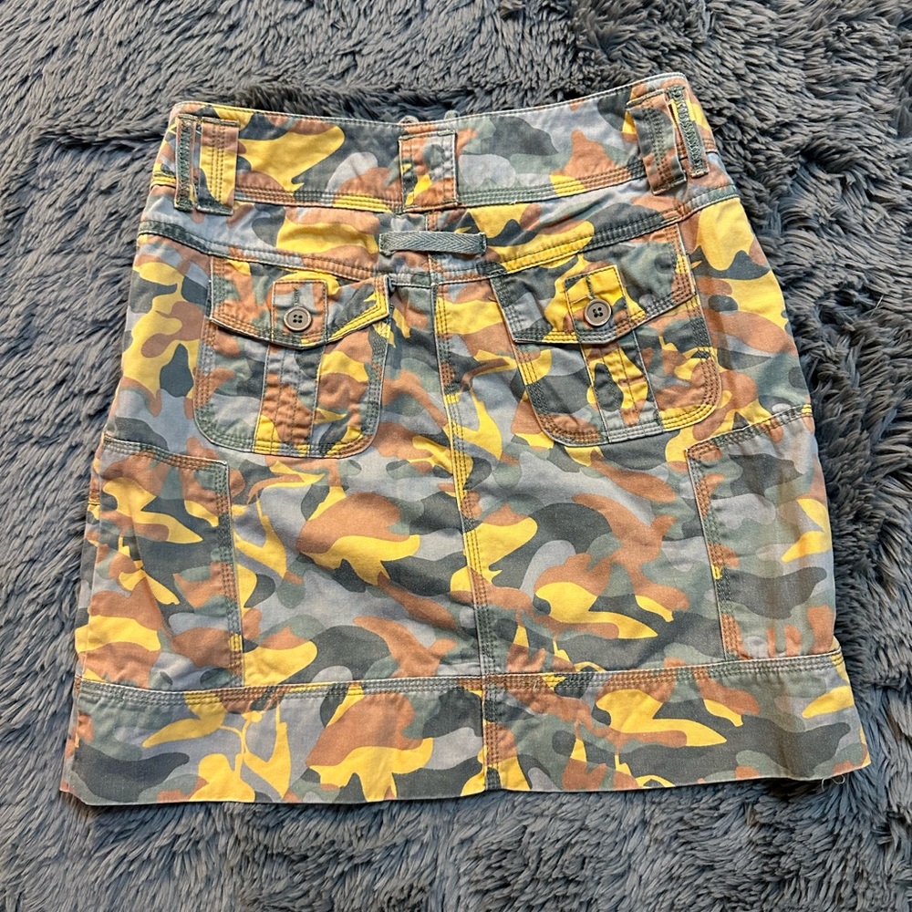 Women’s Metrostyle Camo Skirt Size 6